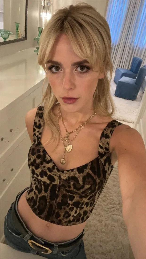 kiernan shipka - looking hot in leopard print top