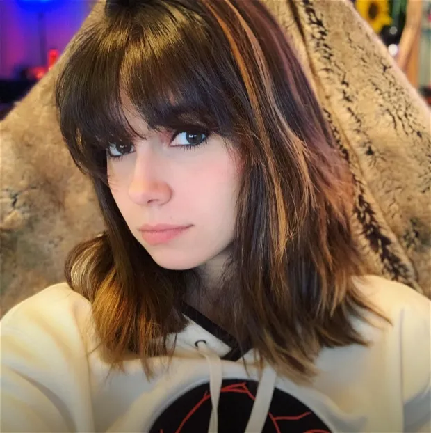 kaitlin witcher (streamer) - showing off her highlights