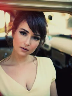 milana vayntrub (lilly from at&t commercial)