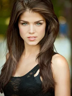 marie avgeropoulos (gallery - mix)