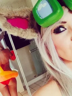 instagram media by jessicanigri - i gotta work on my booty moar!! #poolpartyziggs