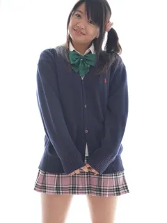 Aki Hinomoto in All Gravure set Upskirt Tease