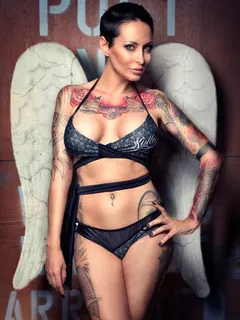 angel tattoo babe has amazing body and big natural boobs