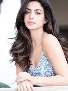 emeraude toubia