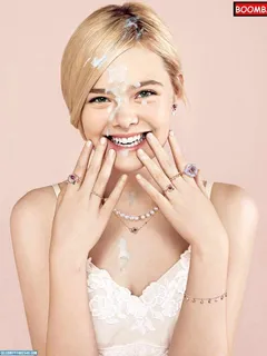 elle fanning cum facial