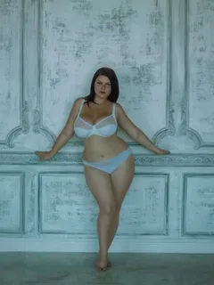 alyona ostanova is sexy and curvy