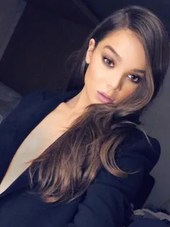 hailee steinfeld -tom ford instagram