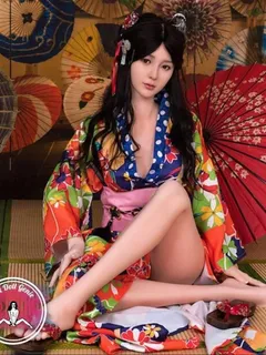 167cm evo doll is really of beautification type. she is a realistic and lifelike style. she has big breasts, about d cup, and has fixed vagi