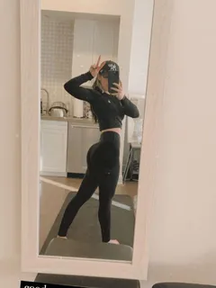 chrissy costanza big ass leggings