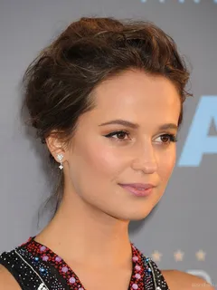 alicia vikander