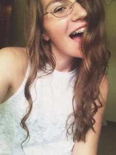 absolutely adorable teen, want to fuck her so hard