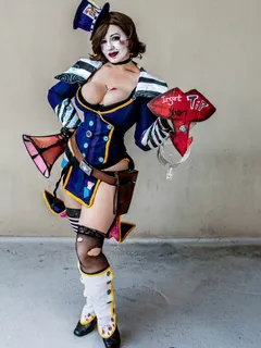 mad moxxxi