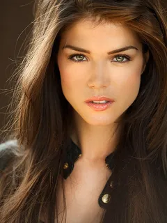 marie avgeropoulos (gallery - mix)