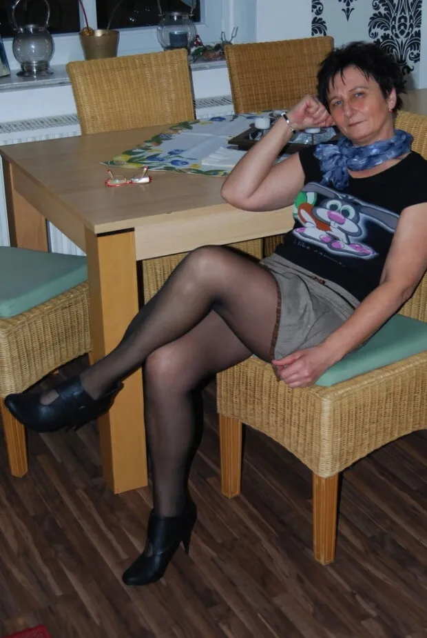 polish slut basia pantyhose legs heels boots