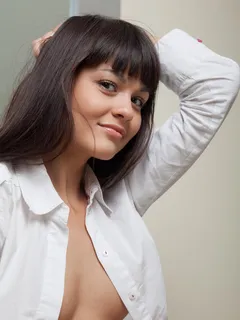 Shereen in Rylsky Art set Mearaes