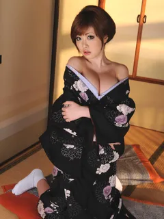 Rio Hamasaki in All Gravure set Pretty Black Kimono