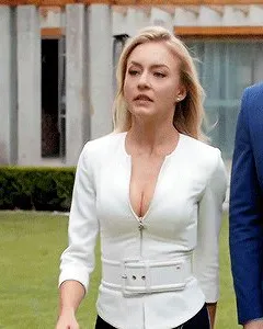 angelique boyer escote