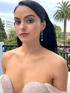 camila mendes