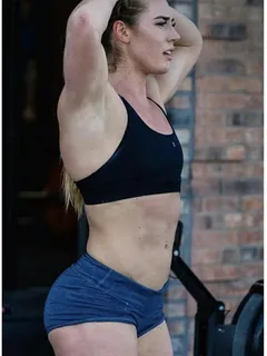 brooke wells hands over head