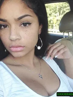 gorgeous black teen sexy selfie