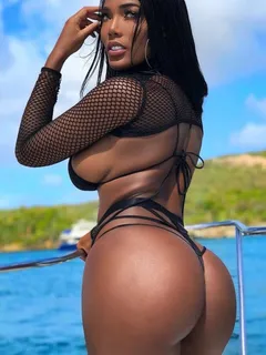 sexy island monifa