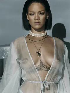 rihanna shows her boobs while shooting a music video