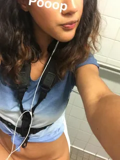 hot amatuer snapchat on the toilet