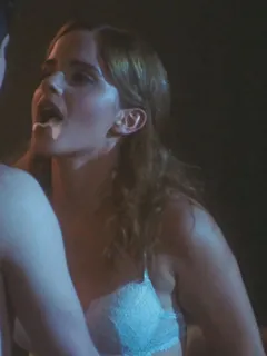 emma watson swallows cum (fake)