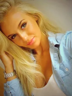 amazingly hot sexy blonde anna nystrom.