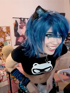 emiru (streamer) - cute smile in cosplay