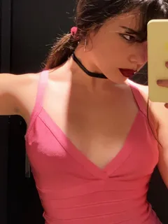 hot teen eleonora gaggero boobs in pink dress