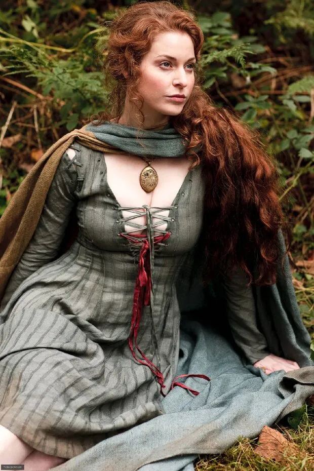 esme bianco - ros from game of thrones - worth checking out, yum!