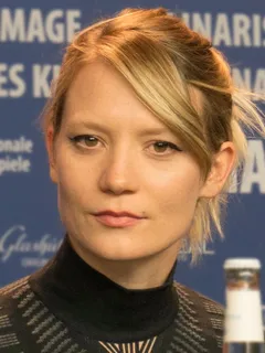 mia wasikowska #18