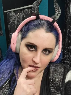 goth gamer chick