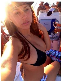 rosanna castillo bikini selfie