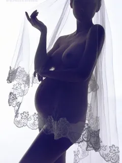 pregnant very artistic nudes