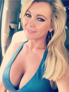 milf in the passenger seat