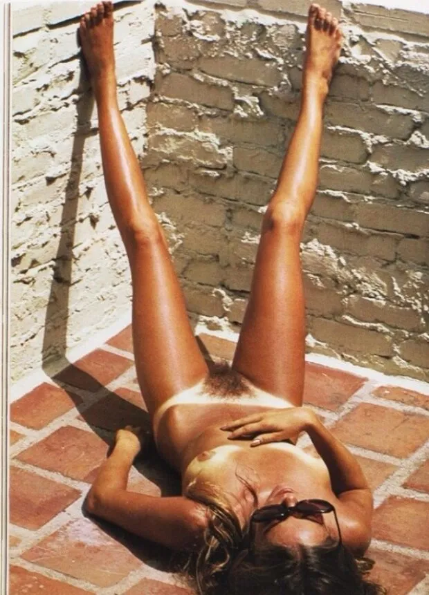 retro amateur tanning