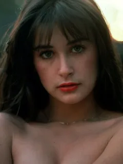 demi moore - 11/62 -5'5''- when she was at her natural hot-ness, love the 80s - yum!