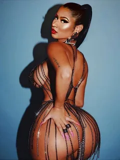 nicki minaj’s phat ass