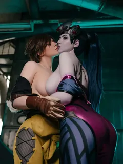 tracer (adamaecosplay) & widowmaker (alina becker) #2