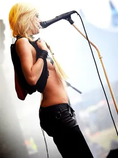 taylor momsen: drunk, disorderly and hot