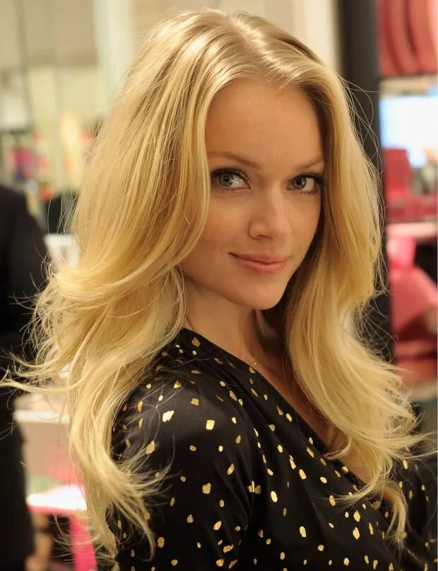 lindsay ellingson -11/84 -5'11''- 33-24-34''-32a-bra -121lbs - 8-shoe, "victoria secret" babe, so sweet cunnilingus! -yum! yum!