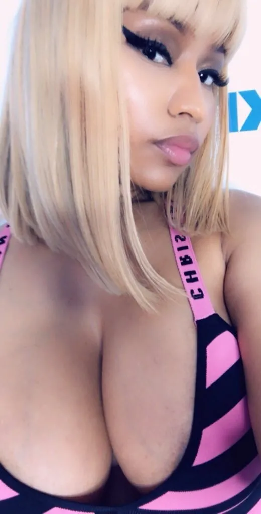 nicki minaj - big boobs