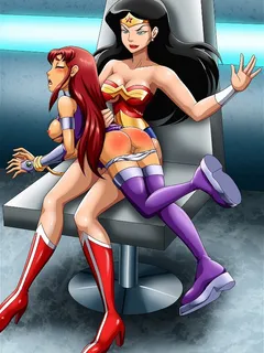 wonder woman spanking starfire’s ass