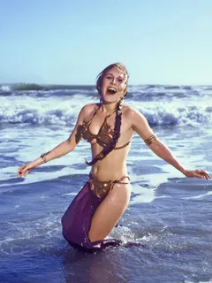 princess-leia-bikini-return-jedi-beach-shoot-1983-carrie-fisher-2