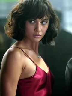 olga kurylenko -11/79 -5'9''- ussr beauty....in "max payne"- eat! her! - yum!