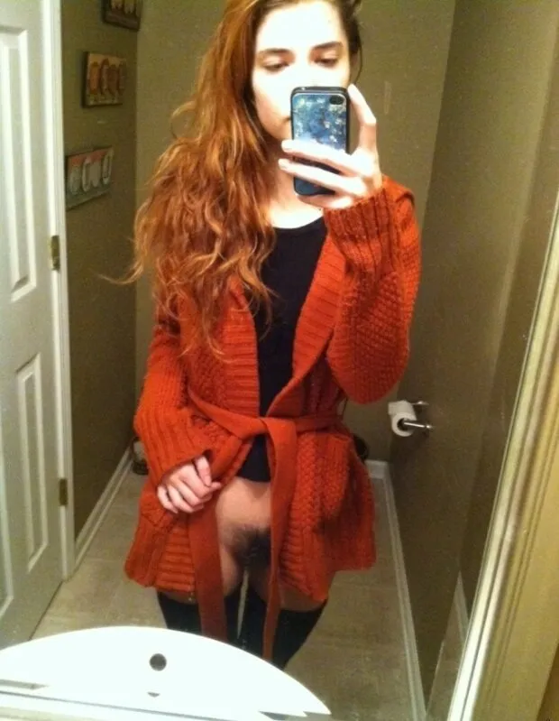 sweater bush selfie