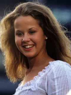 linda blair -1/59 -5'1''- 34c-24-34''- 130lbs - 6.5-shoe, sweet cunnilingus! yea, who didn't want to eat her!- yum! yum!