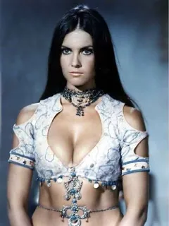 caroline munro 5 foot 7,
36-25-35